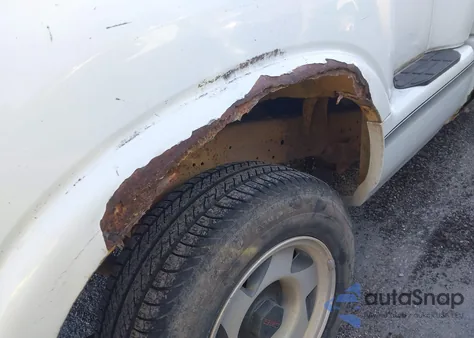 1999 GMC Sonoma Sls z USA, uszkodzony, nr VIN 1GTCS19XXX8511059